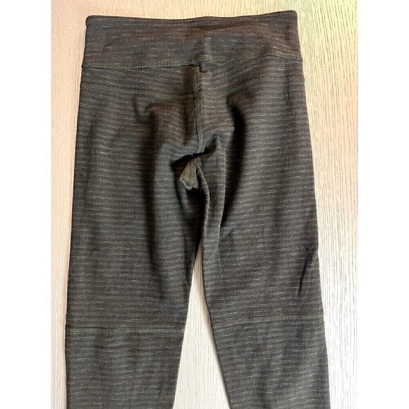 Lululemon Women's Leggings Dark Green Size 4 Yoga Workout Inseam 29" Used - Picture 8 of 8